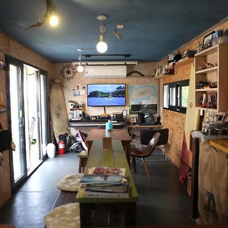Basecamp Guesthouse Seogwipo Exterior photo