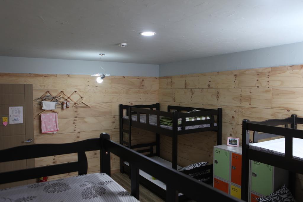 Basecamp Guesthouse Seogwipo Exterior photo