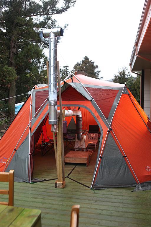 Basecamp Guesthouse Seogwipo Exterior photo